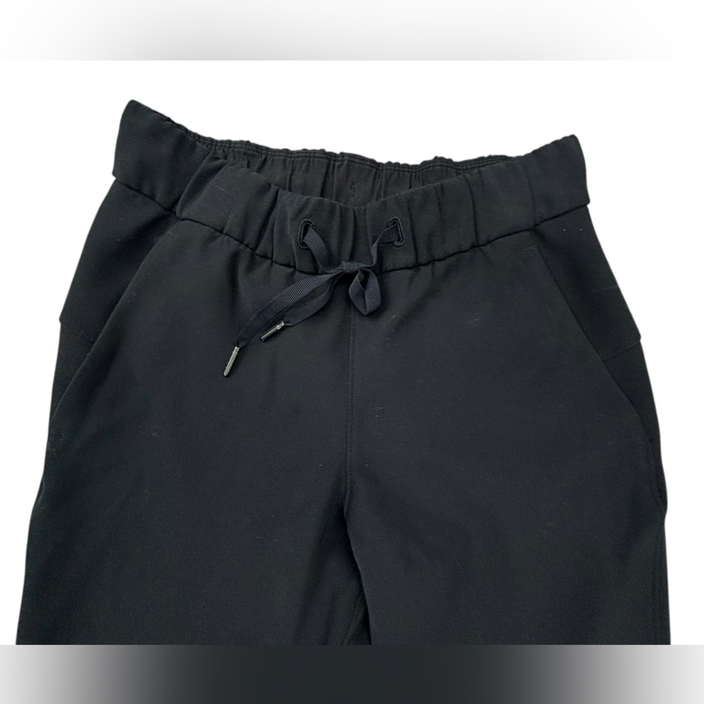 Lululemon | On The Fly Pants Woven | Black | Size 2 | Excellent Condition!! - Picture 3 of 7